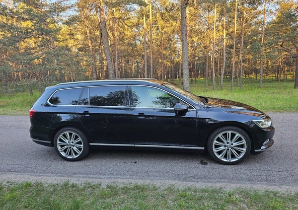 Volkswagen Passat cena 67900 przebieg: 217000, rok produkcji 2015 z Śrem małe 742